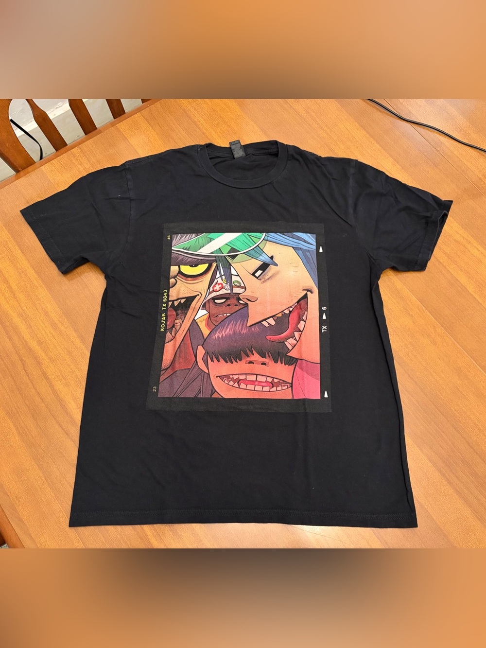 Men’s black short sleeve graphic t-shirt Size Medium